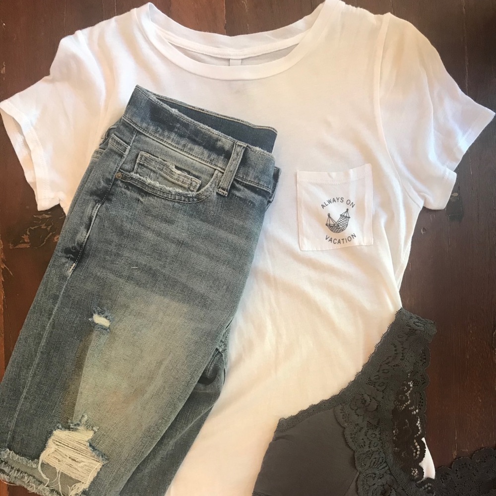 Always on vacation tee